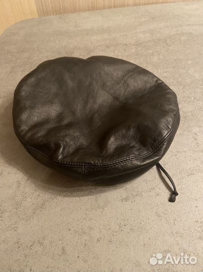 Берет из натуральной кожи,один размер
