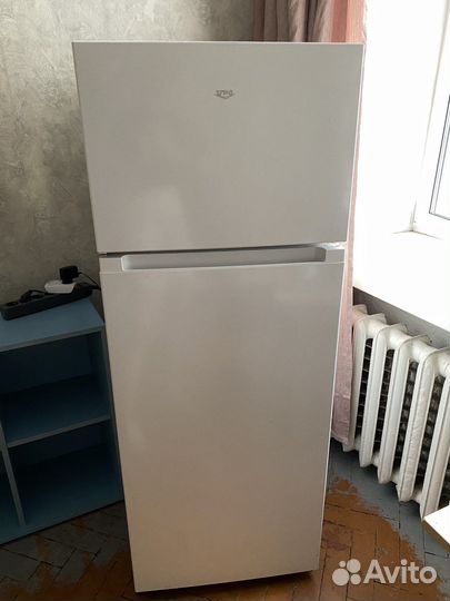 Холодильник бу UPO финский