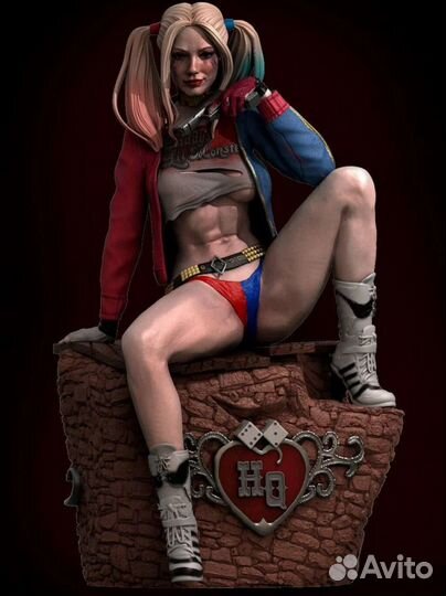 Много фигурок HarleyQuinn Dc
