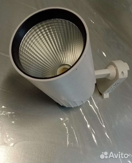 Светильник светодиодный трековый. Новый