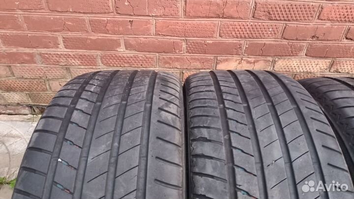 Bridgestone Alenza 001 275/45 R20 и 305/40 R20