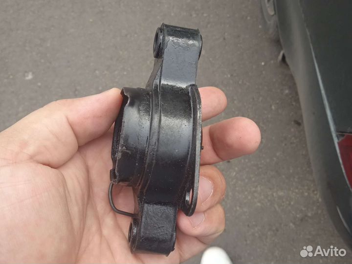 Опора кпп на Приору