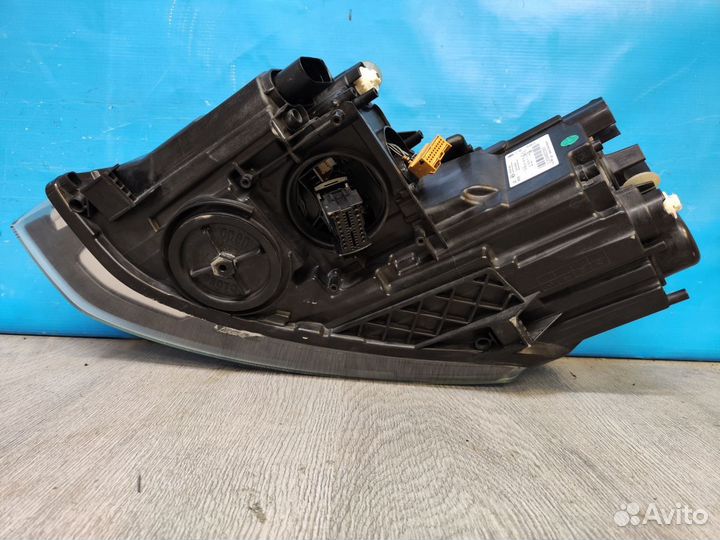Фара правая Volkswagen Polo sedan 5 2010
