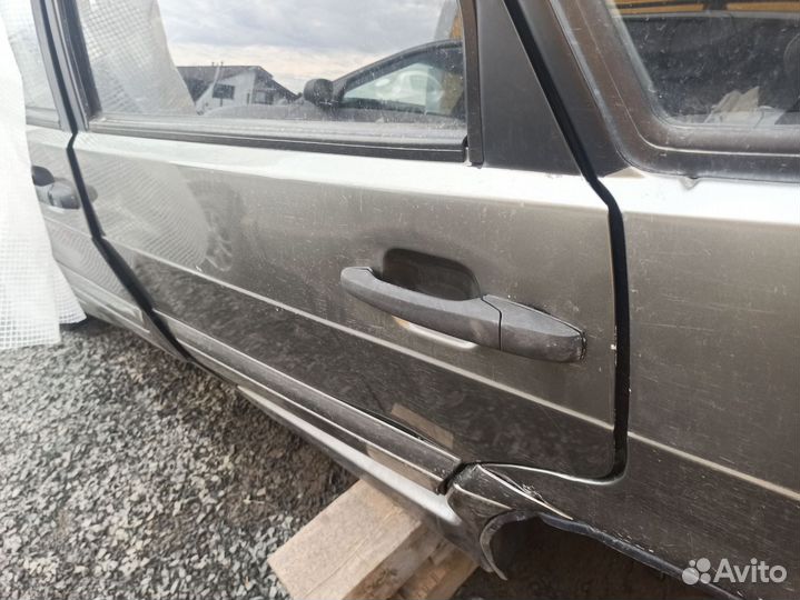 Дверь задняя левая ваз 2115