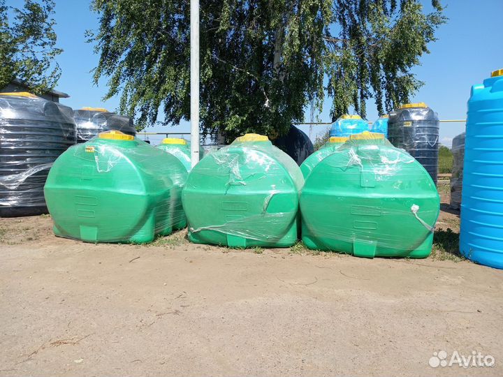 Емкости для воды 3000л