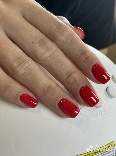 Маникюр и педикюр на Маяковской