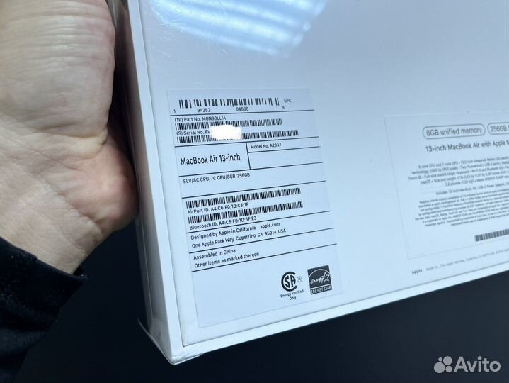 Apple MacBook Air M1 8/256Gb+Аксессуар