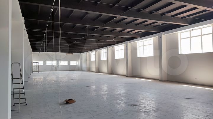 Помещение в аренду, 1055 м²