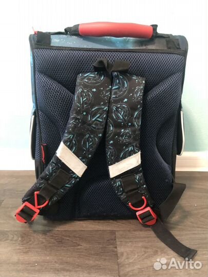 Рюкзак школьный