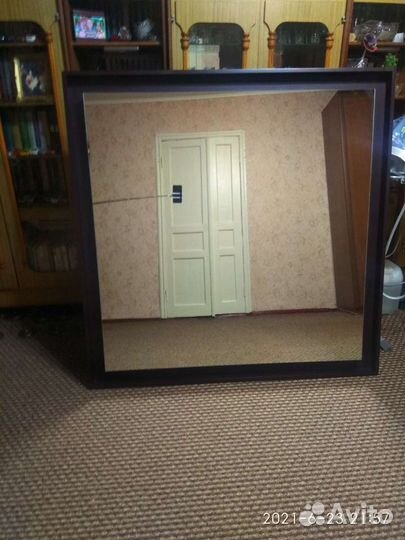 Зеркало настенное