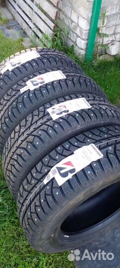 Bridgestone Ice Cruiser 7000S 235/65 R17 108T