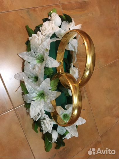 Кольца на машину свадебные