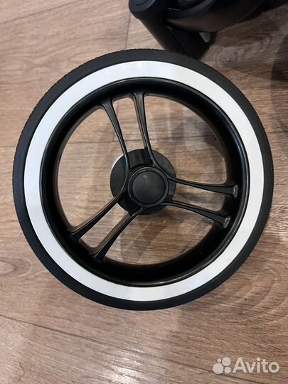 Детская прогулочная коляска