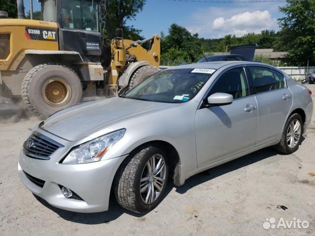 В разборе автомобиль Infiniti G37 V36