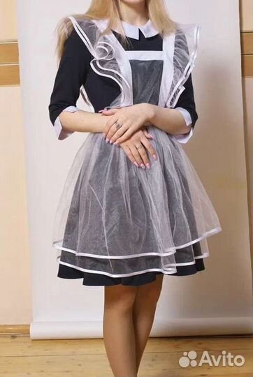 Белый школьный фартук