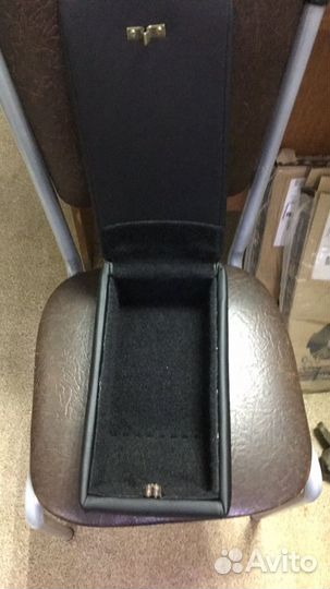 Подлокотник бокс ваз. рено логон