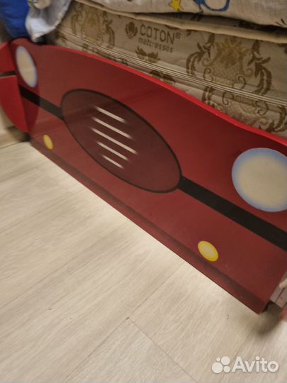 Кровать ввиде машинки