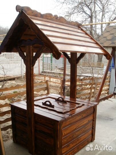 Декоративный колодец