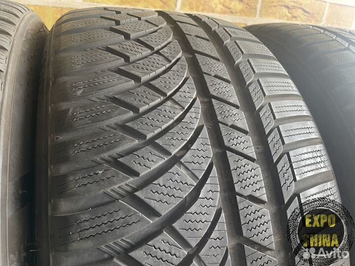 Kumho WinterCraft WP72 245/45 R19 и 275/40 R19 102V