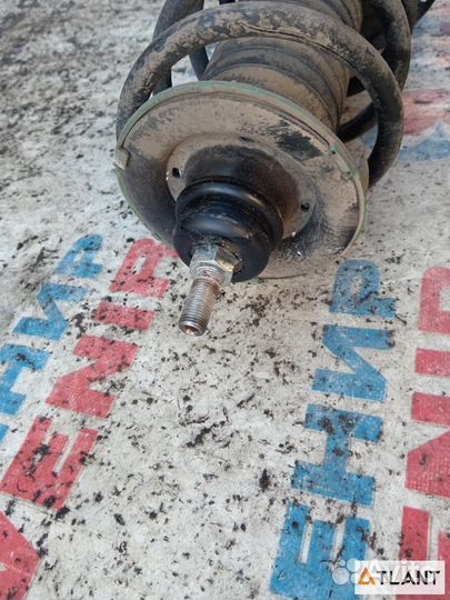 Стойка передняя правая honda grace