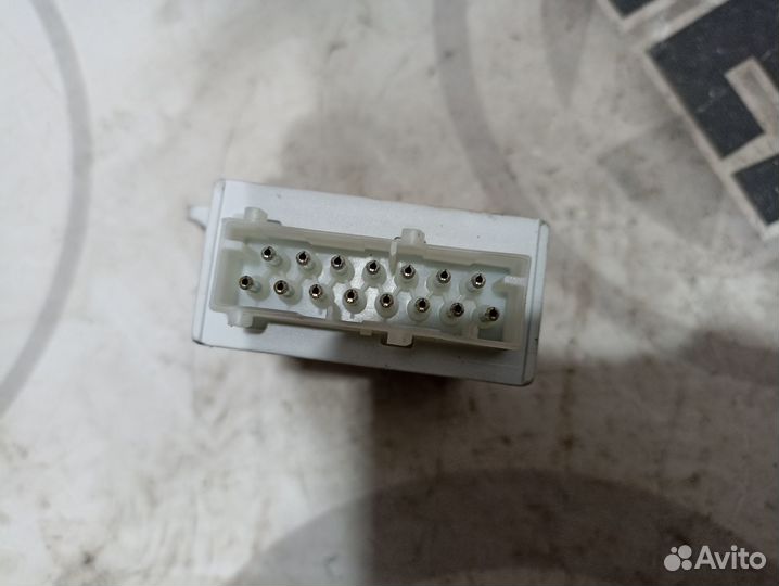 Блок управления крышкой багажника BMW E65