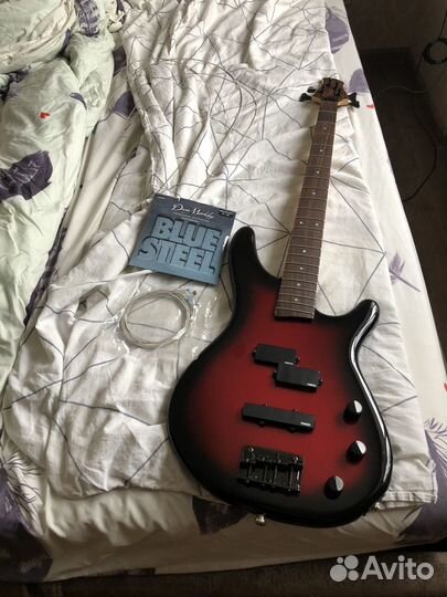 Бас гитара Yamaha motion bass