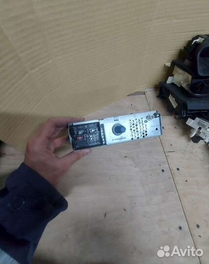 Магнитола штатная Пежо 308