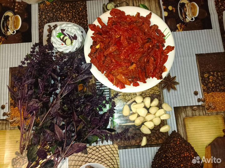 Вяленые томаты и сливы