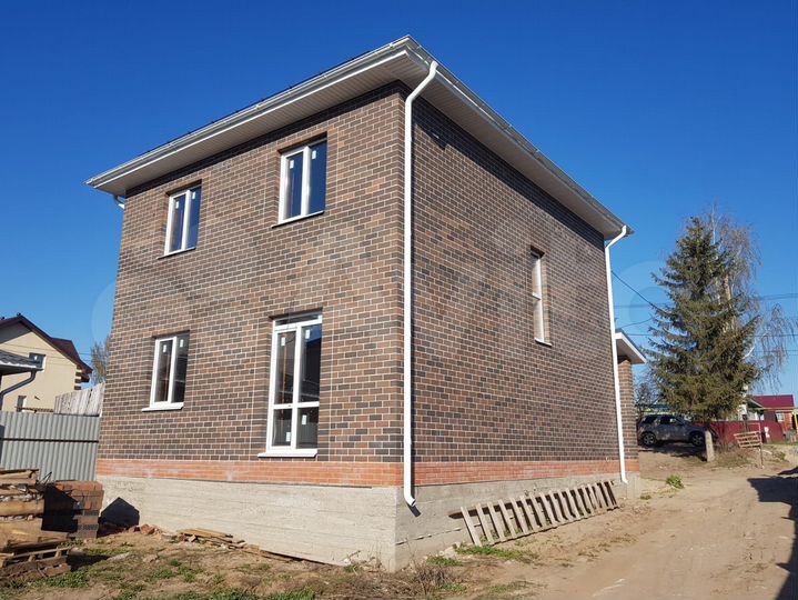 Коттедж 121 м² на участке 5 сот.