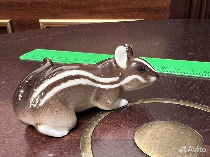 Фарфоровые статуэтки лфз Барсук и Бурундук