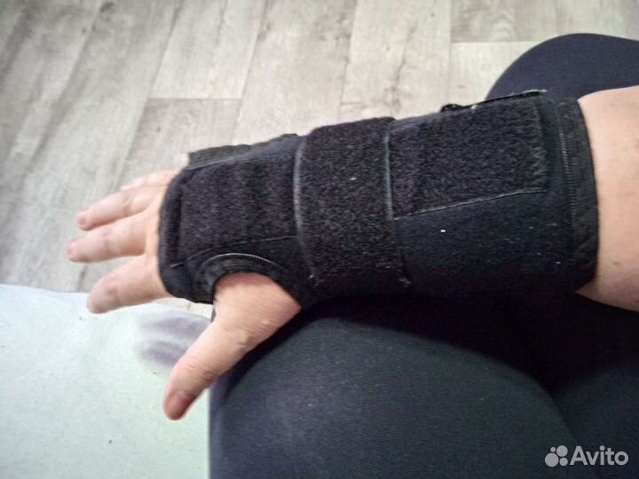 Бандаж для лучезапястного сустава 