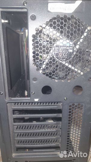 Minitower Zalman Z11