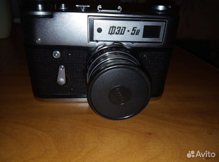Зеркальный пленочный фотоаппарат фэд 5