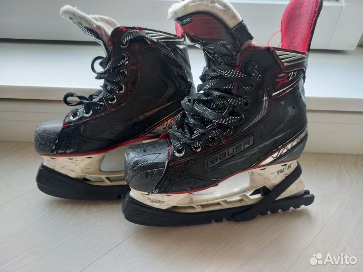 Коньки хоккейные