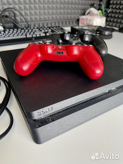 Sony playstation 4 slim