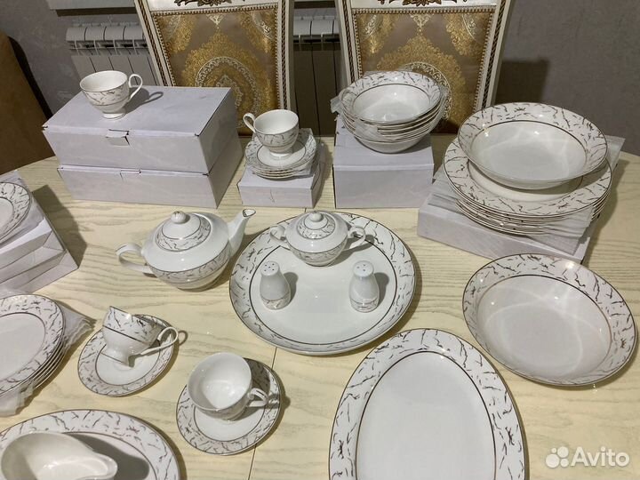 Чайно столовый сервиз на 12 персон