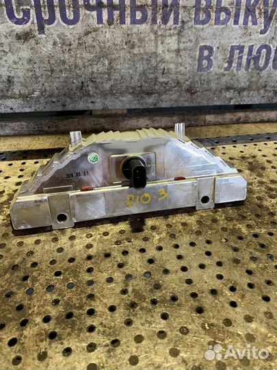 Стоп сигнал дополнительный Kia Rio