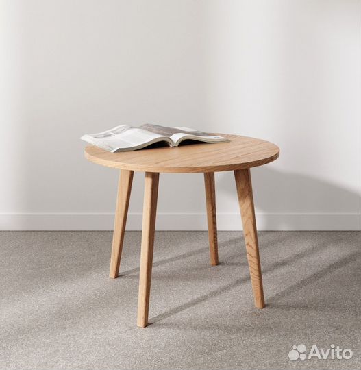 Деревянный придиванный столик