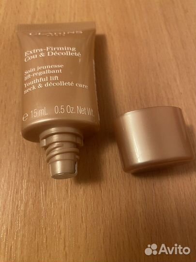 Clarins омолаживающий крем для шеи и декольте