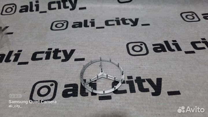 Знак Мерседес на руль универсальный