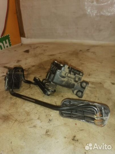 Электронная педаль renault clio