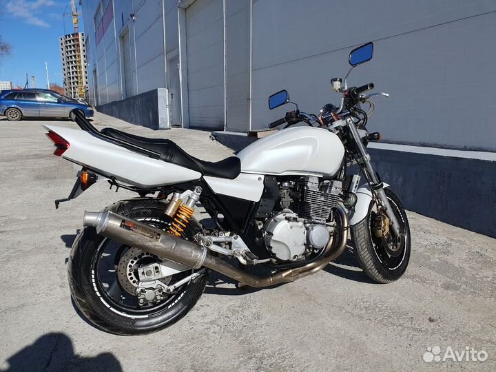 Yamaha XJR400
