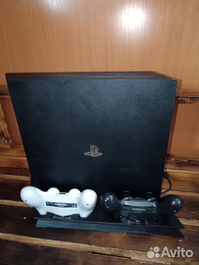 Sony PS4 pro 1tb