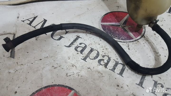 Бачок Mercedes-Benz W124