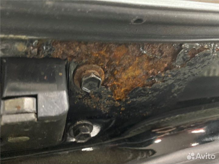 Крышка багажника Toyota Land Cruiser (100) , 2000