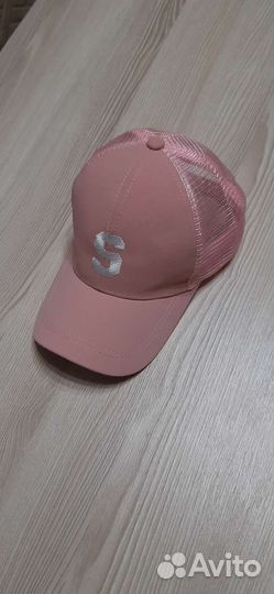 Бейсболка новая