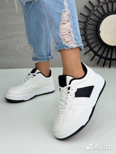 Кроссовки осень