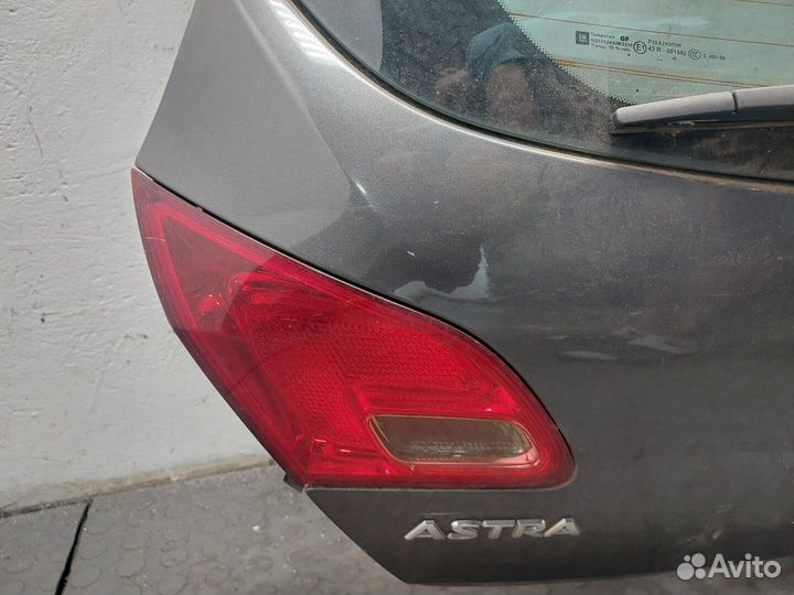 Крышка багажника Opel Astra J, 2010