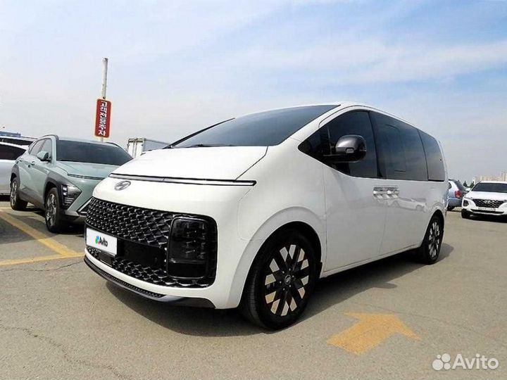 Hyundai Staria 2.2 AT, 2023, 1 000 км
