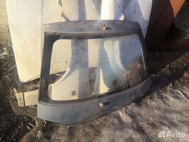 Крышка багажника Mitsubishi colt